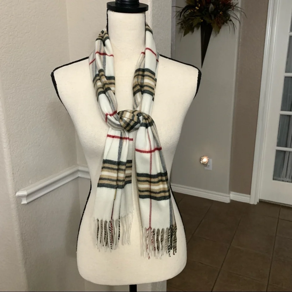 V.FRAAS cashmink red, blue, tan, cream plaid scarf